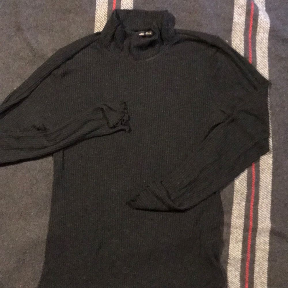 Sweater turtle neck. Abercrombie